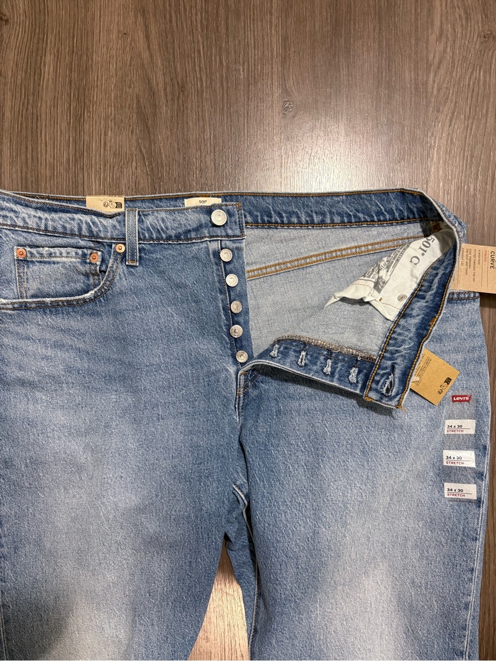 Levi's Light Blue Curve 501 Women’s Jeans - Picture 3 of 7